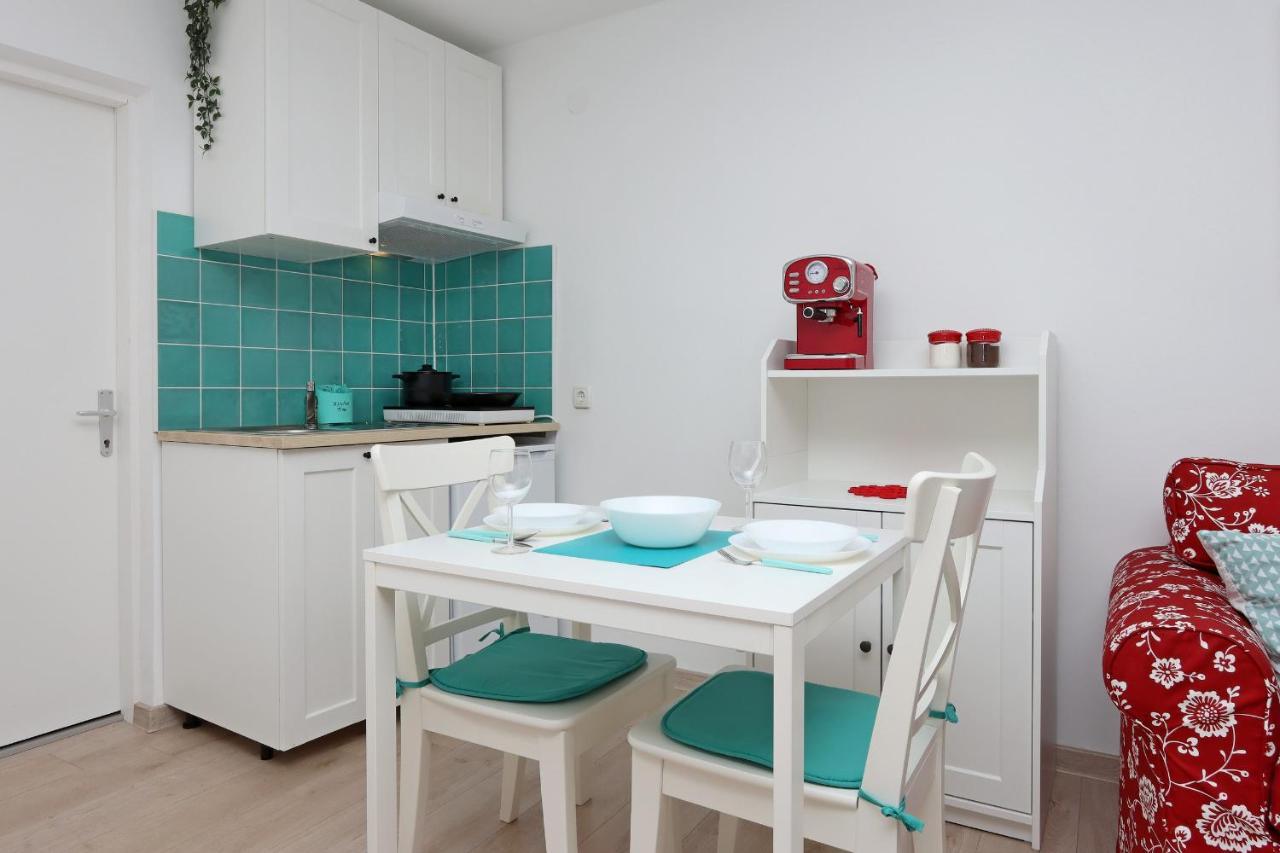 באקר Sha La La - Charming, Unique Studio In A Historic Building Next To A Castle, Wifi, Smart Tv, Washer-Dryer מראה חיצוני תמונה
