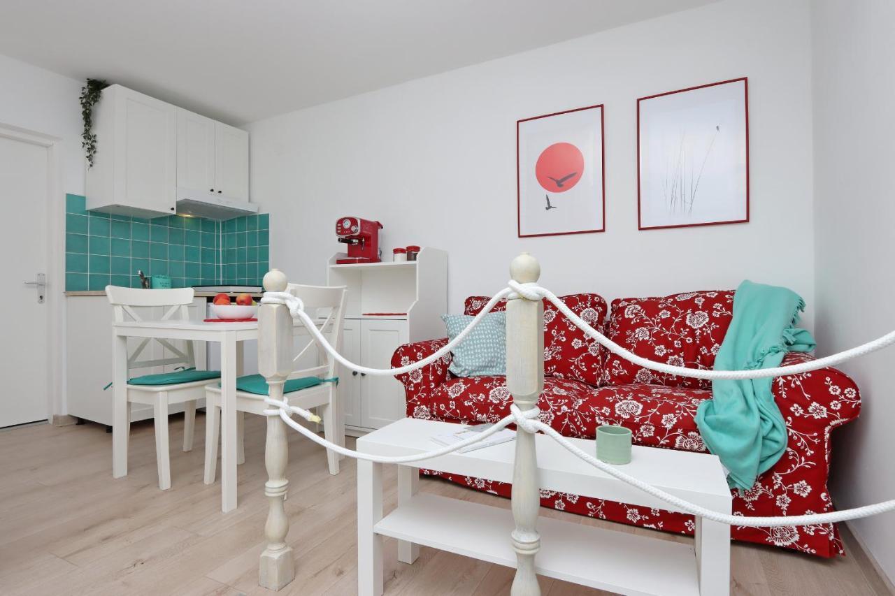 באקר Sha La La - Charming, Unique Studio In A Historic Building Next To A Castle, Wifi, Smart Tv, Washer-Dryer מראה חיצוני תמונה